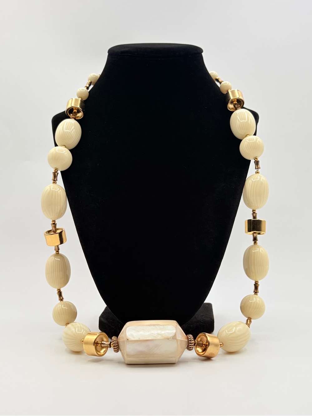 Vintage Cream & Gold Statement Necklace – Chunky Geometric Beads